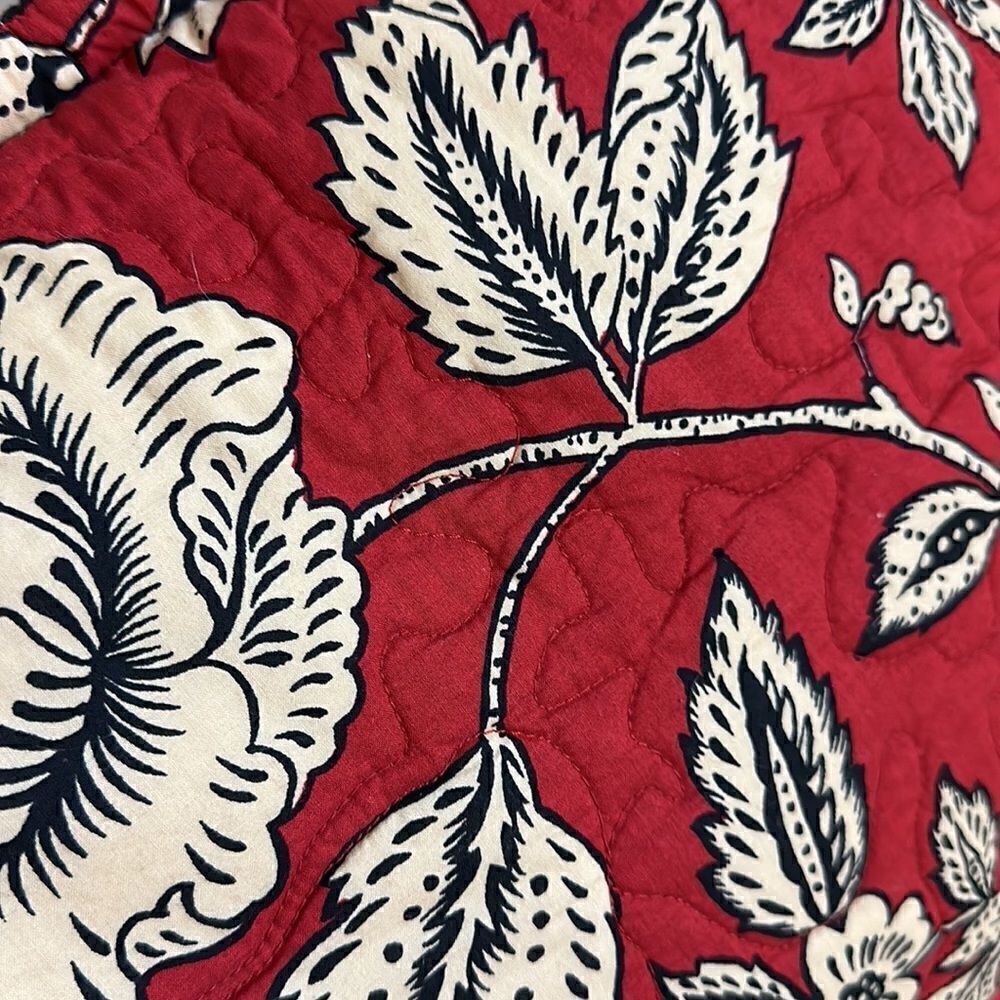 Pillow & Throw Decor Bundle - Picture 5 of 9